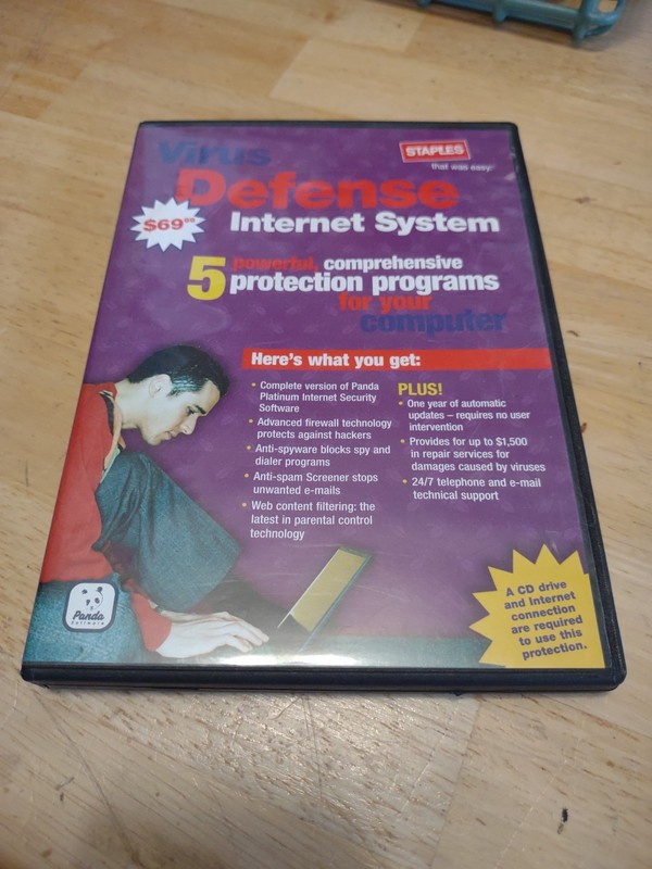Panda Staples Virus Defense Internet System CD Antivirus Software – with key
