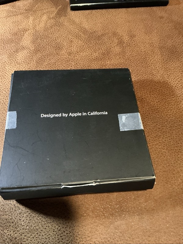 Mac OS X & Application Install Disc 1 & 2 OS 10.4.8 MacBook 2006 Booklet Apple gallery