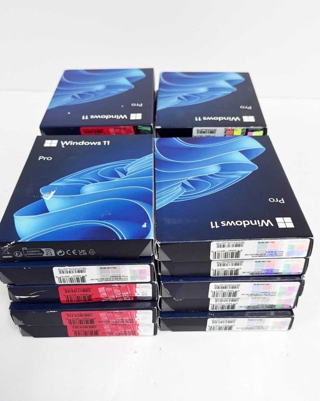 Lot of 20 Microsoft Windows 10 Pro USB Flash Drive HAV-00162 gallery