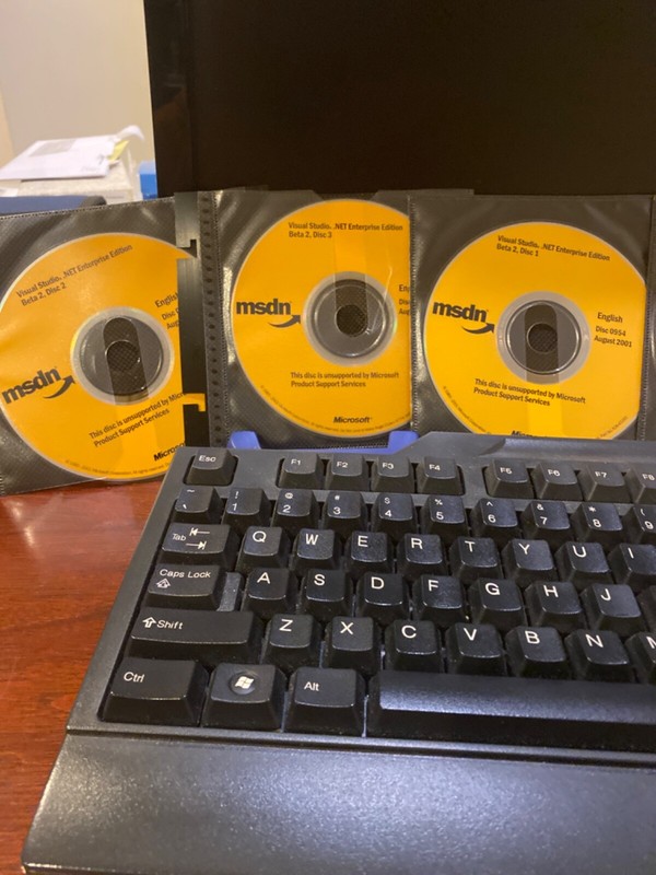 NEW Visual Studio .Net Enterprise Edition Beta 2 .Disc 1,2,3. Update. SourceSafe