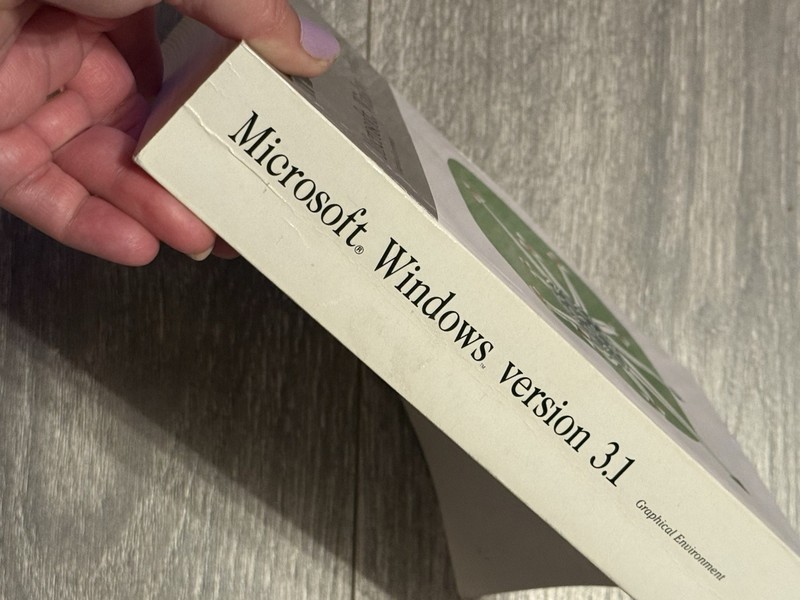 Microsoft Windows 3.1 OS on 3.5 Inch Floppy Disks ASI Graphical Environment gallery