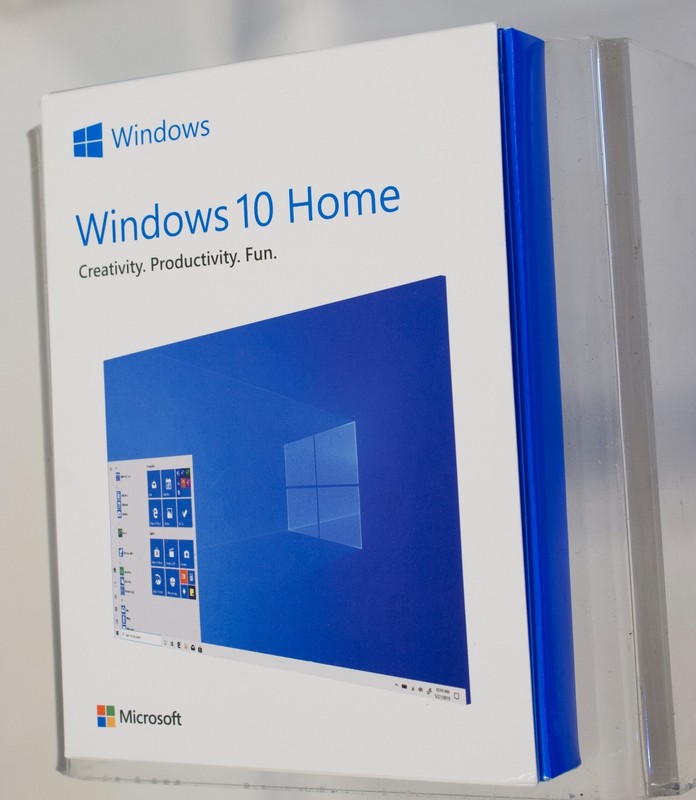Microsoft Windows 10 Home Retail USB, English, W/KEY (X22-14996)