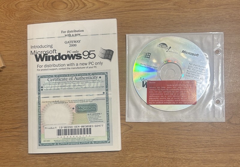 NOS Gateway 2000 Microsoft Windows 95 Sealed CD with USBSupport COA Key Kit