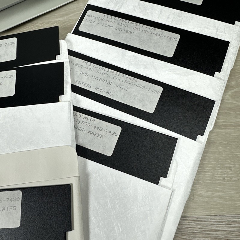 Vintage LOT of 16 5.25" Floppy Disk Assorted Micro Star Disks w/Case Untested gallery