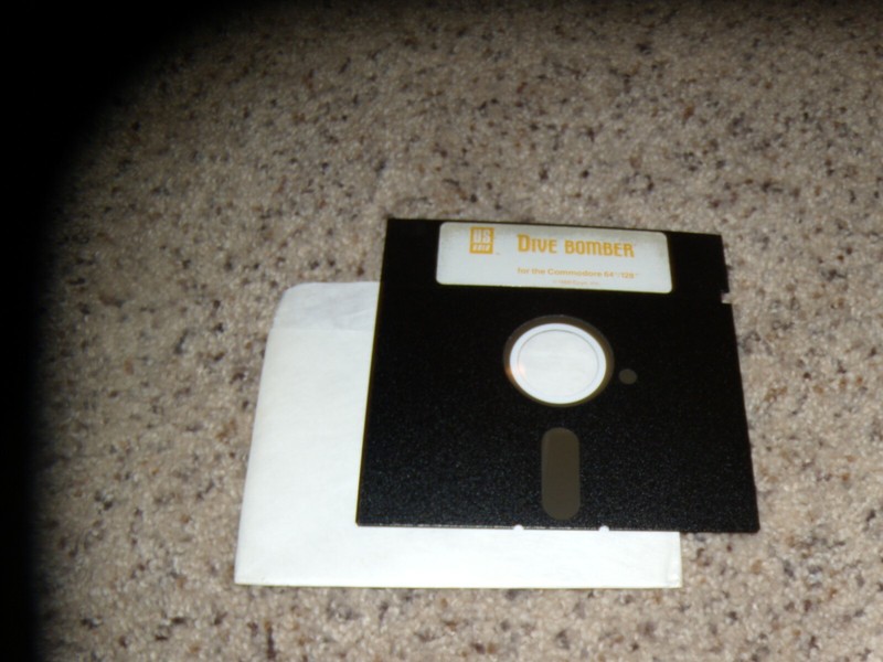 Dive Bomber Commodore 64/128 C64 Near Mint Game 5.25″ disk