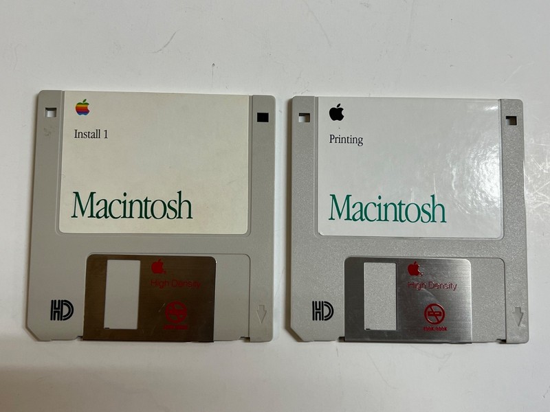 Mac OS 7 Random Discs / Install 1 / Printing / Macintosh Computer Software