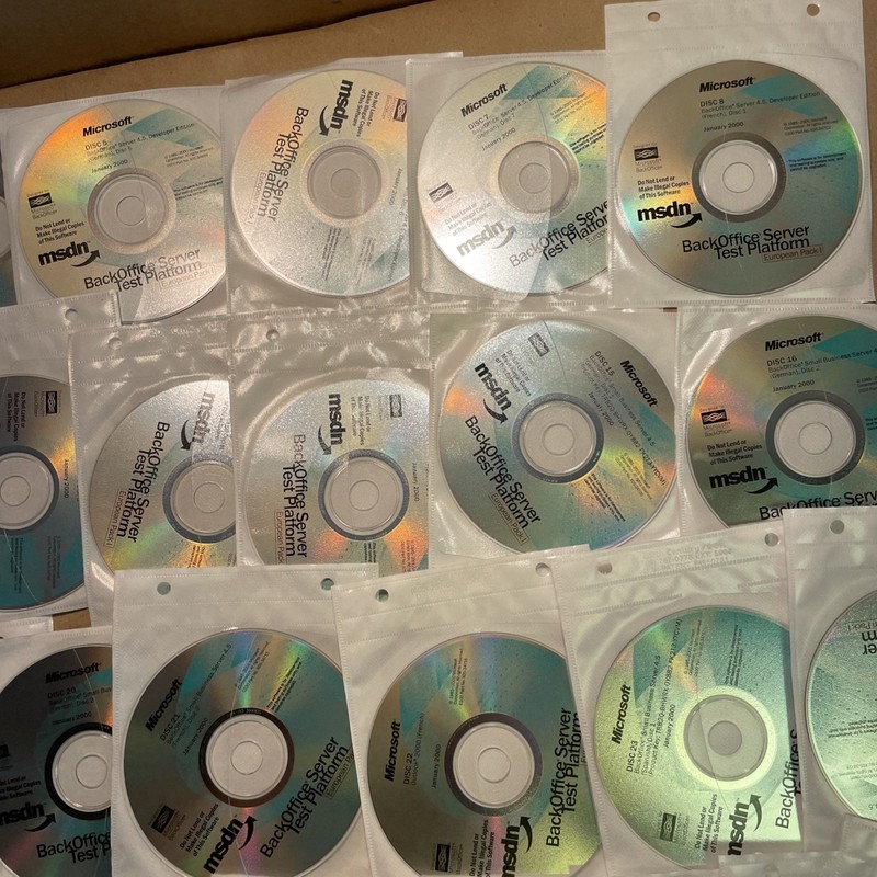 Microsoft MSDN Back Office Server Test Platform Discs 1-35 Jan. 2000 Euro Pack I gallery