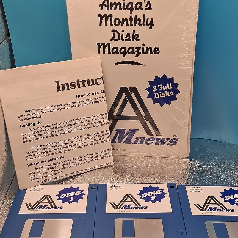 AMnews Amiga’s Monthly Disk Magazine Vol 2 No 1, 3x 3.5″ Floppy, Amiga