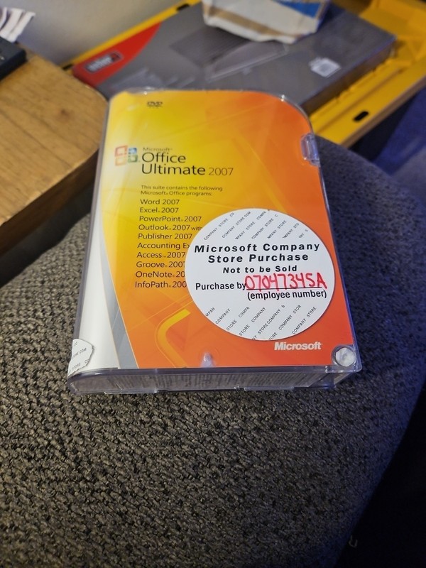Microsoft Office Ultimate 2007 W/Product Key 2 Disc Set English Immaculate Discs