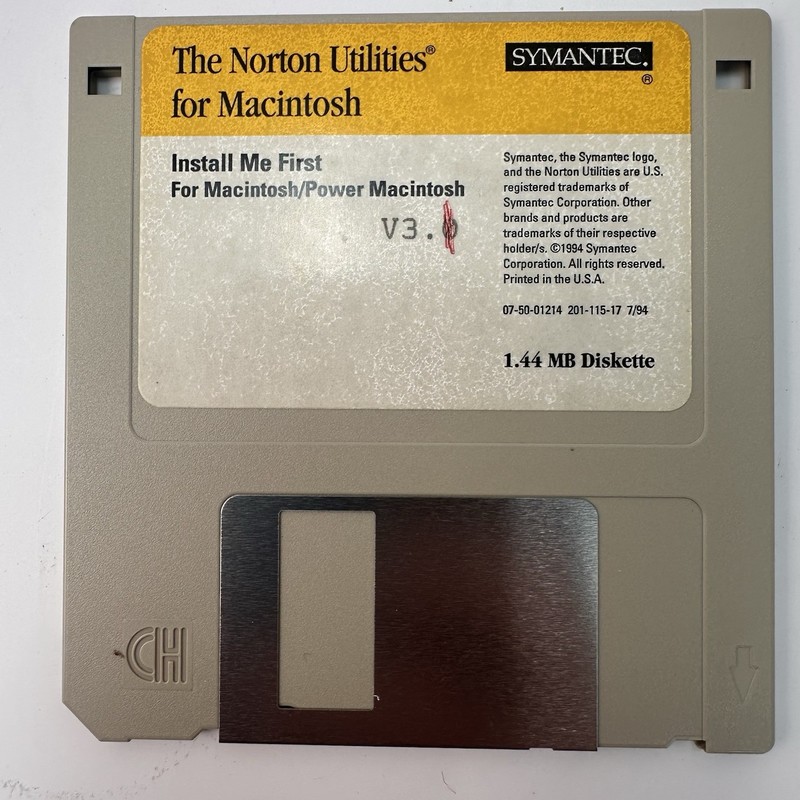 Norton Utilities Macintosh 1994 Apple Computer Software v3.1 3.5" Floppy Disks gallery