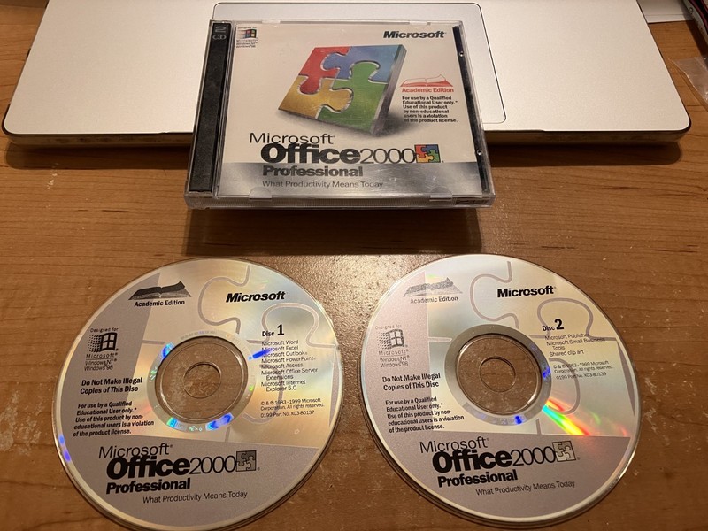 Microsoft Office 2000 Professional – Academic Edition (2 CD With Product Key)