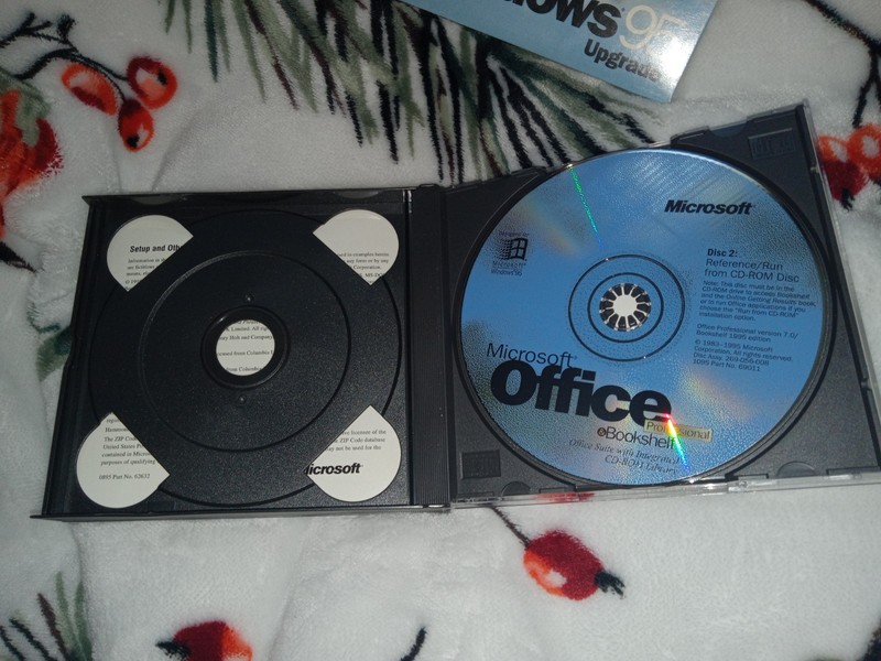 Microsoft Office Professional Windows 95 & Windows 95 Upgrade Software W/Keys gallery