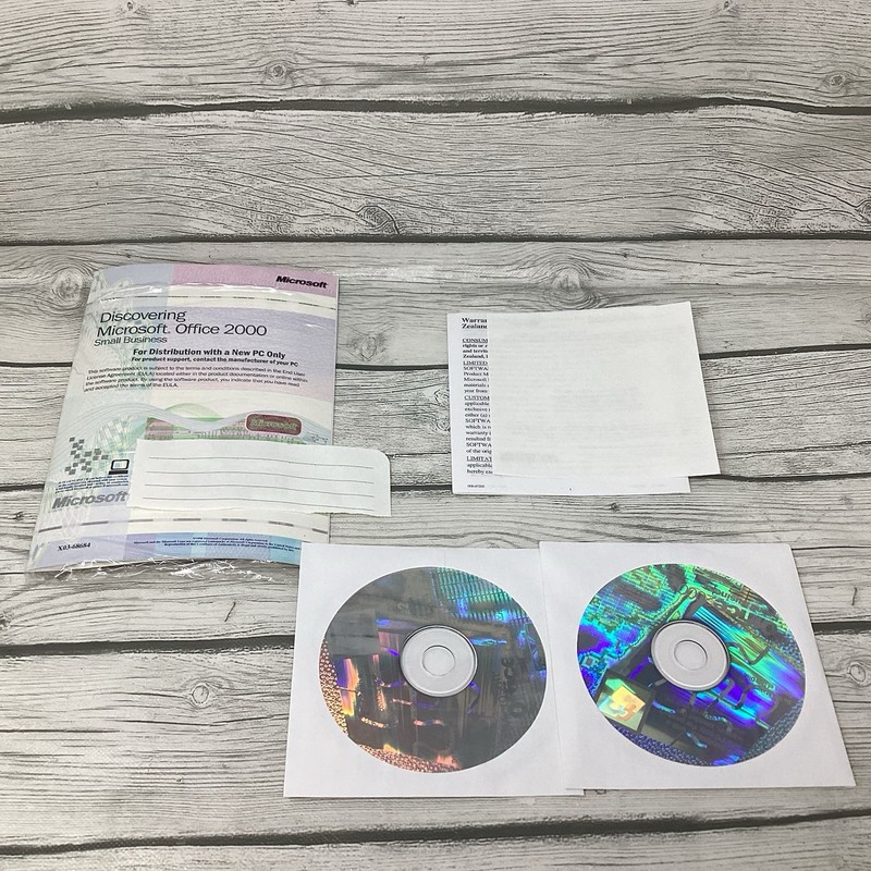 Discovering Microsoft Office 2000 Small Business CDs gallery