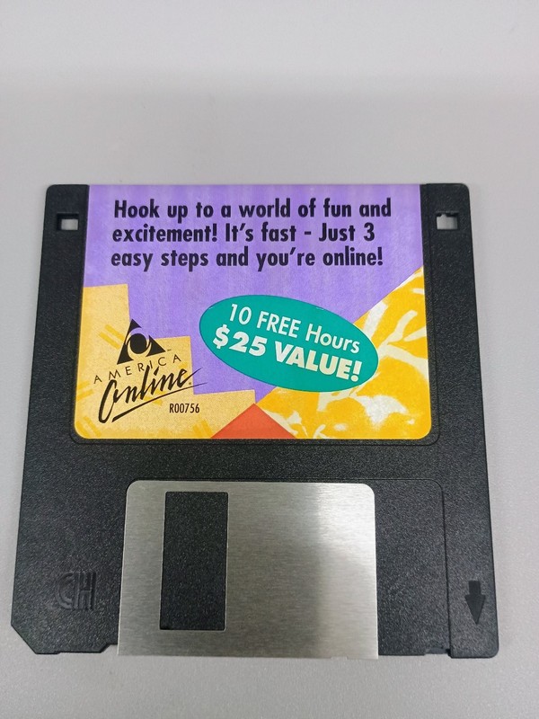 America Online AOL 3.5″ Floppy Disk Software 10 Free Hours Vintage Internet
