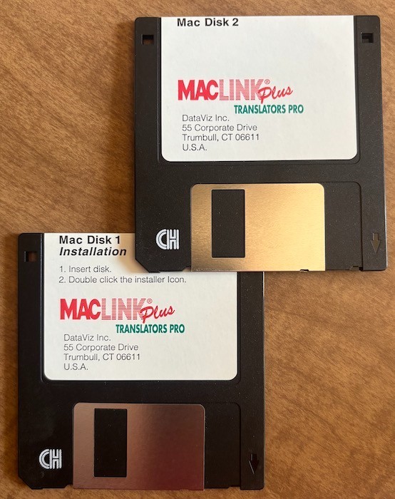 Maclink Plus Translators Pro on 3.5" disks with box and manual for Macintosh gallery