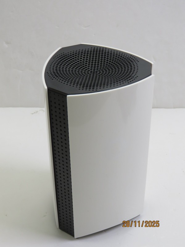 BitDefender BOX Smart Home Cybersecurity Hub – Silver (BT11021000EN) [DT89]