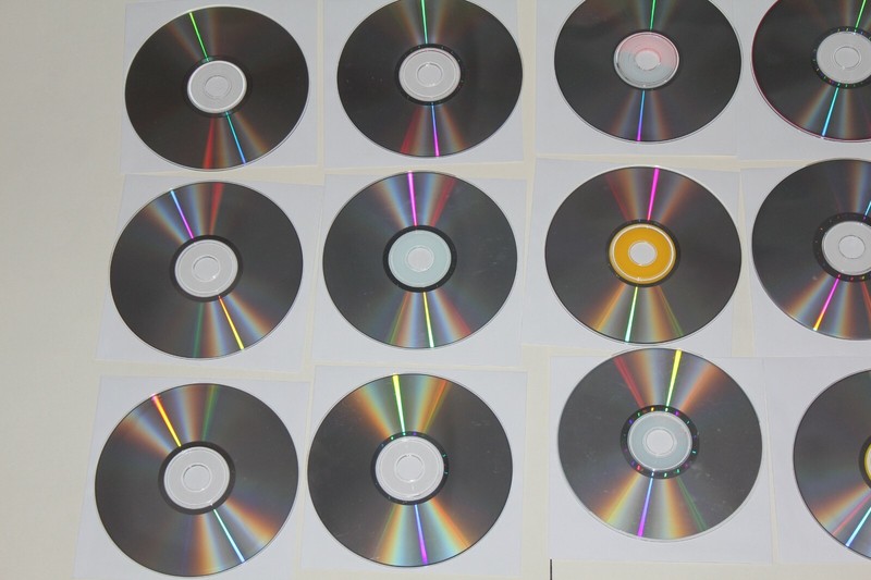 Lot of 20 Vintage 90s/2000's PC CD-ROM Programs, Drivers, Replacement Discs gallery