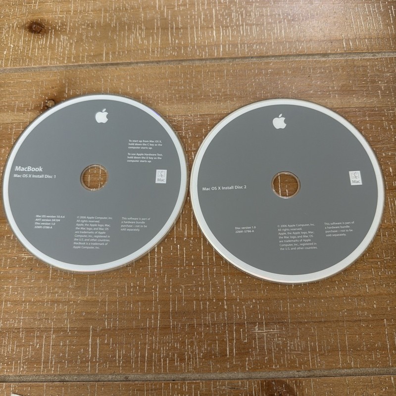 Apple MacBook Pro OS X 10.4.6 Tiger Install Discs (1 & 2) – 2006 Edition