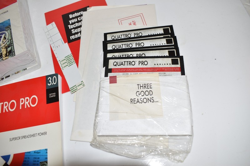 *KB* Vintage Borland Quattro Pro 3.0 5.25" HD Disk Set 24FN-QPR10-30 (TTC21) gallery