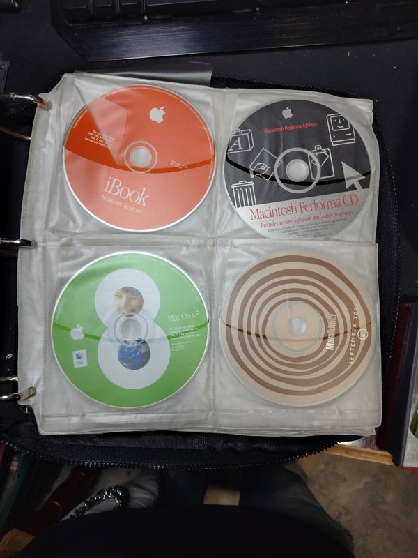 Vintage Apple Macintosh And Microsoft Large CD-Rom Software 90 Discs Lot