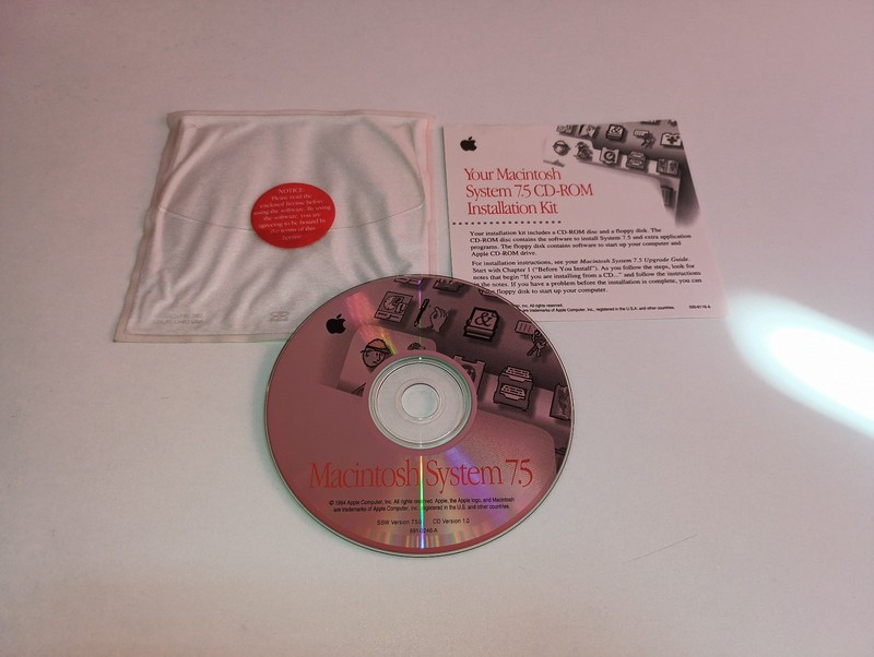 Apple Mac OS System 7.5 CD ROM Macintosh English 1994 Art no 691 0246 A