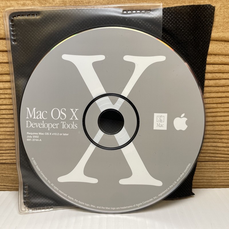 Apple Mac OS X Version 10.1.3 Developer Tools And iPhoto 1.0 - Free Shipping NM gallery