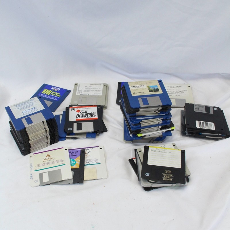 Floppy Disc 3″ Lot of 70 Golf Games AOL Windows Program MS-DOS Card Game Diet