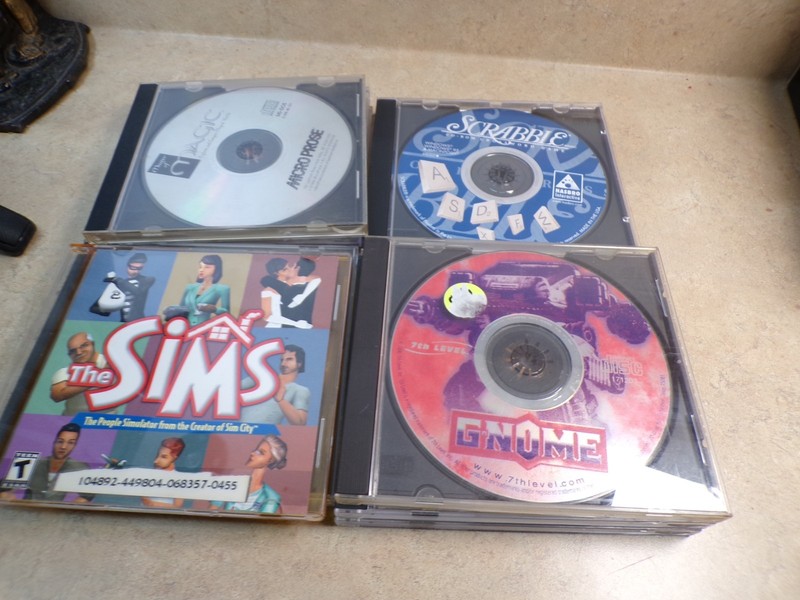 Lot of various software for PC City of Villains Spore Codename Nina SimCity gallery
