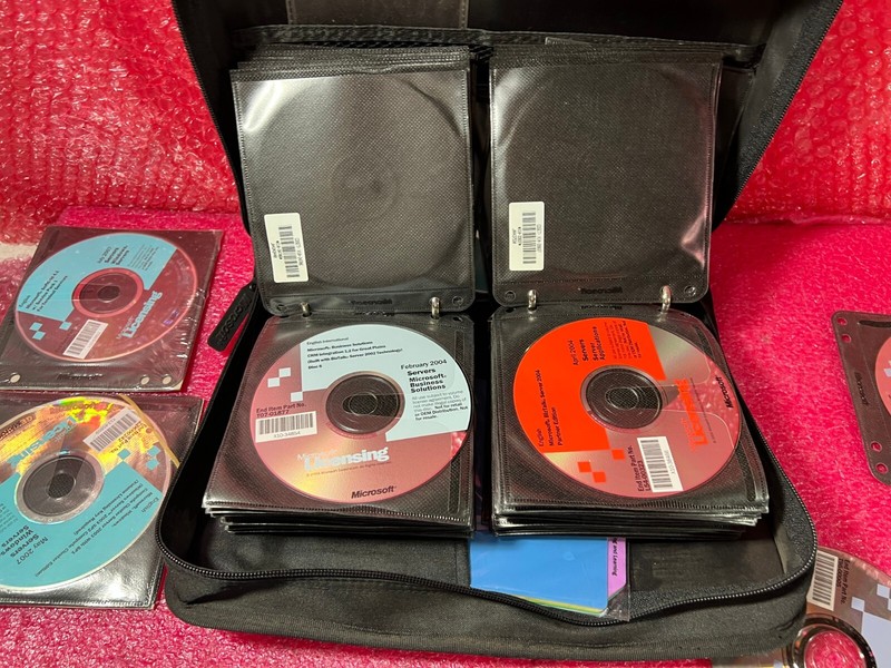 LOT Disks Server License Microsoft / APPLICATIONS 2004 2007 MIX AS-IS gallery