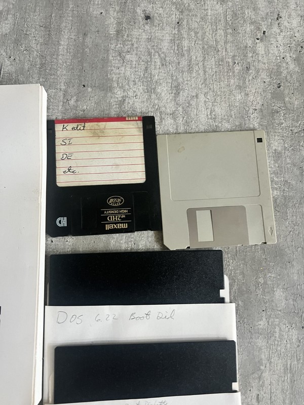 Vintage Microsoft MS-DOS 6.22 Operating System Upgrade 3.5" Disks & Original Box gallery