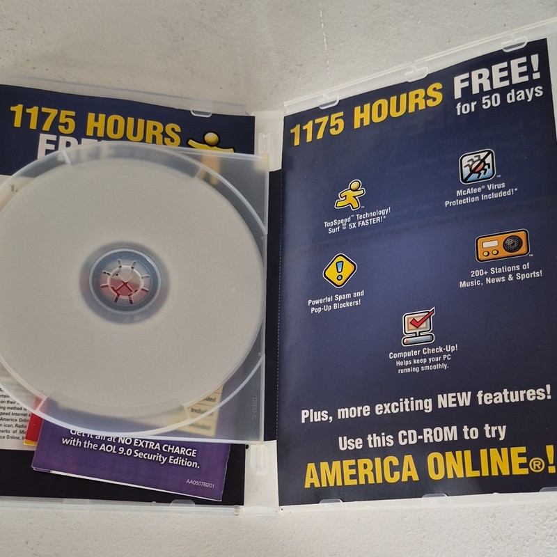 AOL 9.0 Security Edition Antivirus CD for Windows/Mac w/ McAfee, 1175 Hours gallery